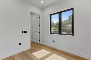 818 Stark St, Austin, TX 78756 - Photo 15