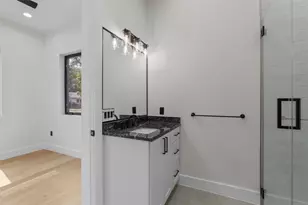 818 Stark St, Austin, TX 78756 - Photo 17