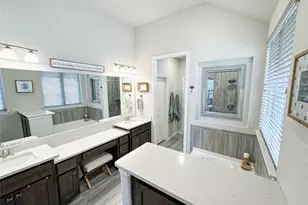 7609 Turnback Ledge Trail, Lago Vista, TX 78645 - Photo 15