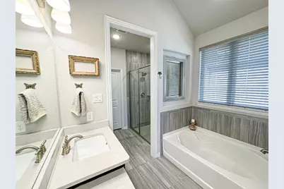 7609 Turnback Ledge Trail, Lago Vista, TX 78645 - Photo 17