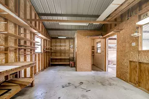 208 Edgewood Dr, Fredericksburg, TX 78624 - Photo 23