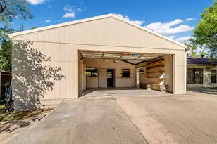 208 Edgewood Dr, Fredericksburg, TX 78624 - Photo 21