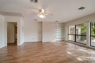208 Edgewood Dr, Fredericksburg, TX 78624 - Photo 9