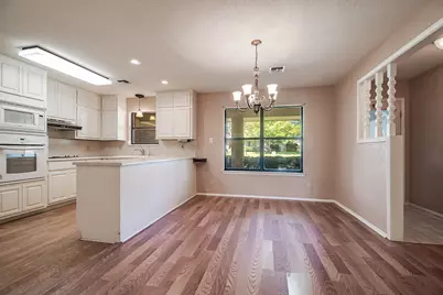 208 Edgewood Drive, Fredericksburg, TX 78624 - Photo 5
