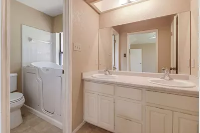 208 Edgewood Drive, Fredericksburg, TX 78624 - Photo 13