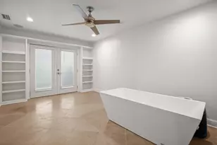 1601 Whitney Way, Austin, TX 78741 - Photo 25