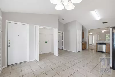 437 Sampson, Kyle, TX 78640 - Photo 3