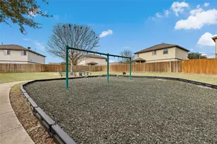386 Paddington Dr, Kyle, TX 78640 - Photo 33