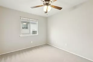 386 Paddington Dr, Kyle, TX 78640 - Photo 21