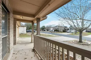 386 Paddington Dr, Kyle, TX 78640 - Photo 3