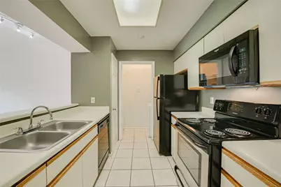 807 W 25th Street #316, Austin, TX 78705 - Photo 5