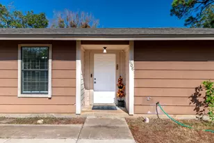 606 E E 2nd St, Elgin, TX 78621 - Photo 3