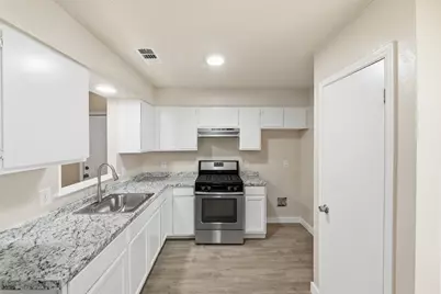 2204 Donahue Lane #B, Austin, TX 78744 - Photo 3