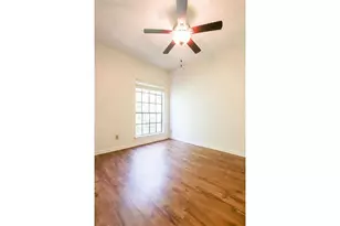 912 W 22nd St, Austin, TX 78705 - Photo 21