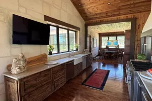 772 Luckenbach Rd, Fredericksburg, TX 78624 - Photo 7