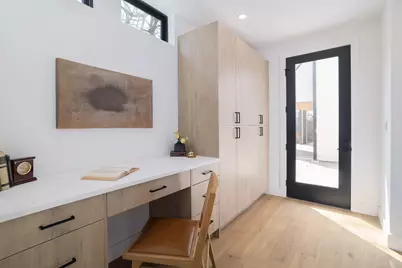 2401 Willow Street, Austin, TX 78702 - Photo 19