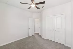 1200 S 10th St, Pflugerville, TX 78660 - Photo 21