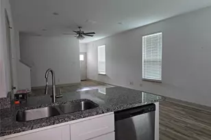 7520 Magnolia Village Village, San Antonio, TX 78252 - Photo 5