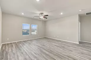 140 Wind Hl, Jarrell, TX 76537 - Photo 15