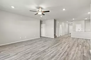 140 Wind Hl, Jarrell, TX 76537 - Photo 17