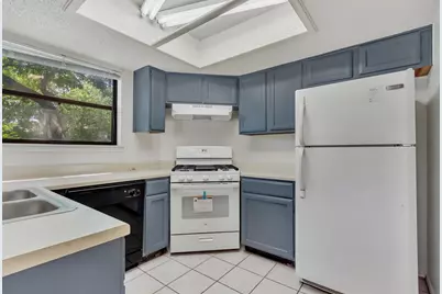 7802 Topawa Cove #B, Austin, TX 78729 - Photo 7