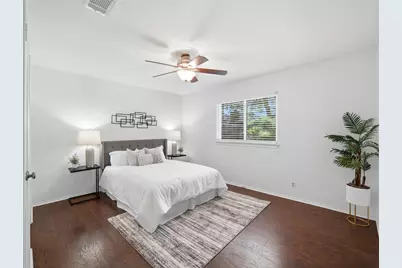 7001 Windrift Way, Austin, TX 78745 - Photo 9