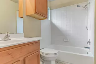 1481 E Old Settlers Blvd, Round Rock, TX 78664 - Photo 9