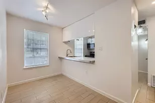 300 Crockett St, Austin, TX 78704 - Photo 9
