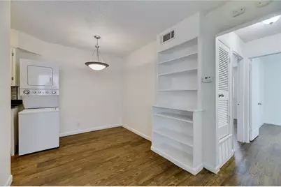 2401 Manor Road #221, Austin, TX 78722 - Photo 3