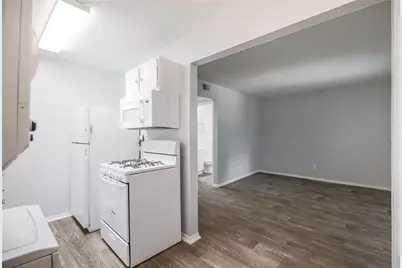 2401 Manor Road #221, Austin, TX 78722 - Photo 5