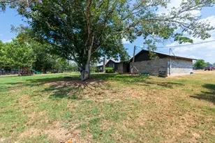 9019 FM86, Lockhart, TX 78644 - Photo 33