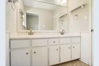 7700 Wakefield Drive, Austin, TX 78749 - Photo 13