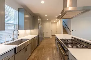 1902 S L Davis Ave, Austin, TX 78702 - Photo 11