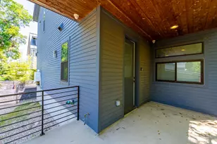 1902 S L Davis Ave, Austin, TX 78702 - Photo 5