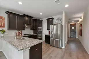 1052 Myrna Bend, Leander, TX 78641 - Photo 7