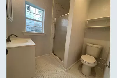 711 N Grimes Street, Giddings, TX 78942 - Photo 11