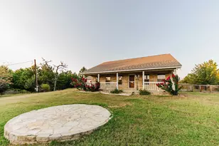 139 Village Forest Dr, Smithville, TX 78957 - Photo 13