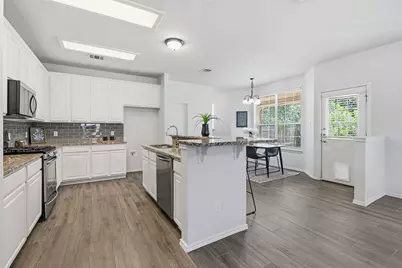 10504 Beard Avenue, Austin, TX 78748 - Photo 7