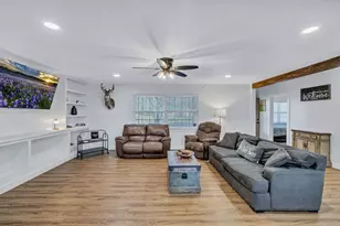 309 W Ave H Ave, Jarrell, TX 76537 - Photo 9