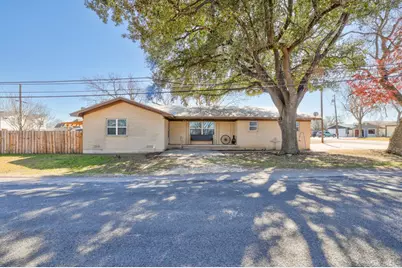 309 W Avenue H Avenue, Jarrell, TX 76537 - Photo 1