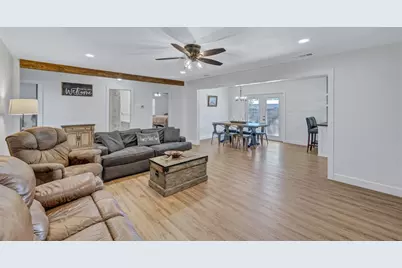 309 W Avenue H Avenue, Jarrell, TX 76537 - Photo 11