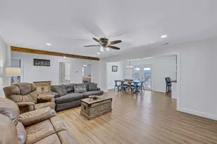 309 W Ave H Ave, Jarrell, TX 76537 - Photo 11