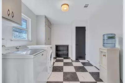 309 W Avenue H Avenue, Jarrell, TX 76537 - Photo 17