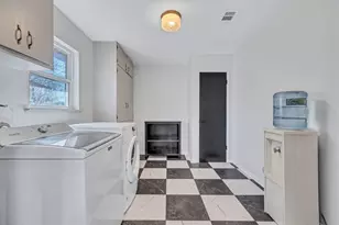 309 W Ave H Ave, Jarrell, TX 76537 - Photo 17