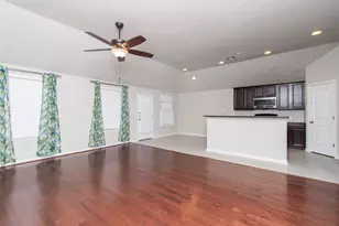 136 Mistflower Ln, Kyle, TX 78640 - Photo 3