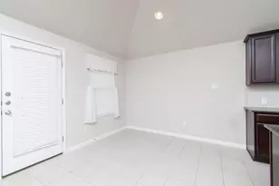 136 Mistflower Ln, Kyle, TX 78640 - Photo 7