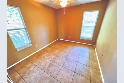 916 E 37th Street #B (back building), Austin, TX 78705 - Photo 11
