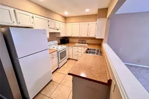 916 E 37th St, Austin, TX 78705 - Photo 5