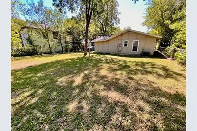 916 E 37th Street #B (back building), Austin, TX 78705 - Photo 13