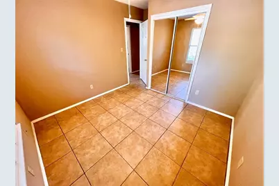 916 E 37th Street #B (back building), Austin, TX 78705 - Photo 7